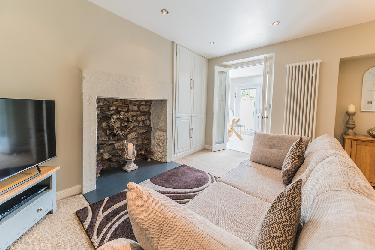 Milne-Moser-Estate-Agents-Property-Living-Room-View-600x400